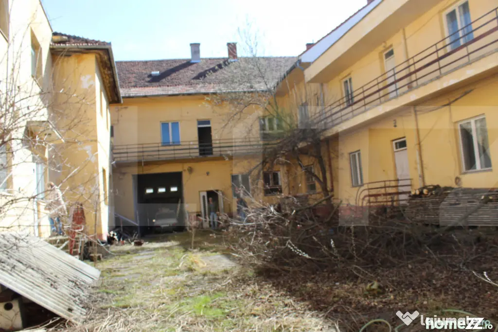 Clădire ultracentrală 1557 mp I Teren 1334 mp I Investitie - Sfantu Gheorghe (Covasna)
