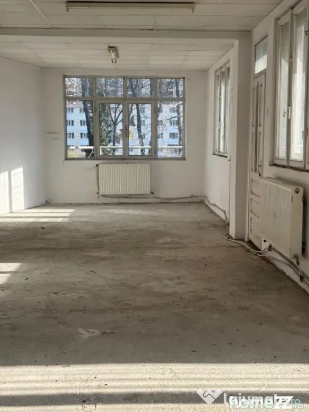 Spațiu comercial 464 mp, P+2+M, zona Fantasy Park - Craiova (Dolj)