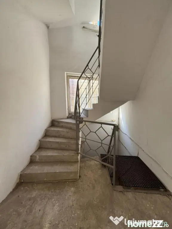 Spațiu comercial 464 mp, P+2+M, zona Fantasy Park - Craiova (Dolj)