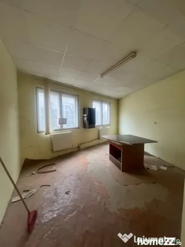 Spațiu comercial 464 mp, P+2+M, zona Fantasy Park - Craiova (Dolj)