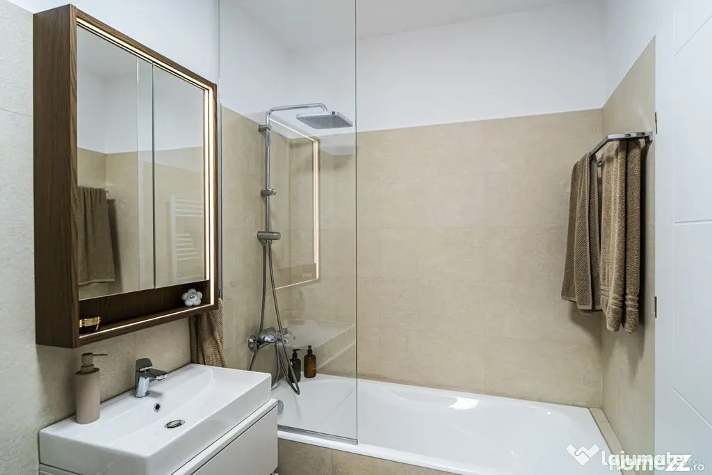 Plaza Mall- Lujerului, 2 camere, decomandat, 60 mp, etaj ...