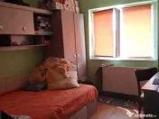 Apartament cu 4 camere, decomandat - zona Gemenii 