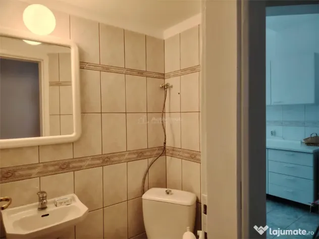 Apartment mobilat si utilat lux, situat ultracentral in Ploi