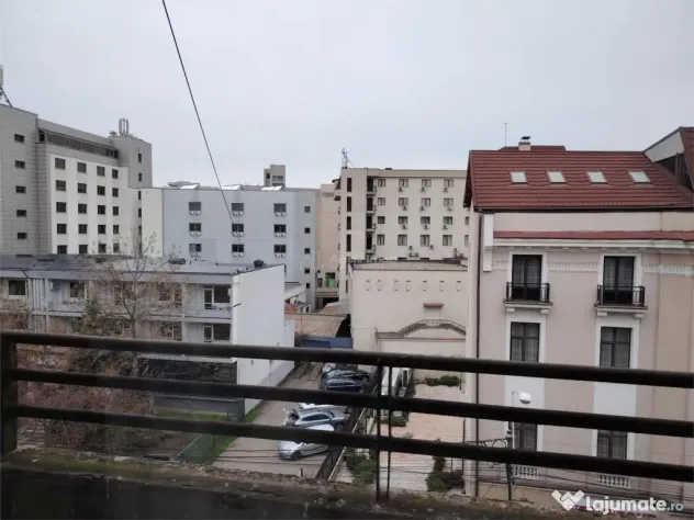 Apartment mobilat si utilat lux, situat ultracentral in Ploi