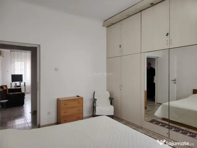 Apartment mobilat si utilat lux, situat ultracentral in Ploi