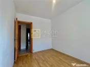 Apartament cu 3 camere de inchiriat, Comanesti, jud. Bacau 