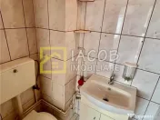 Apartament cu 3 camere de inchiriat, Comanesti, jud. Bacau 