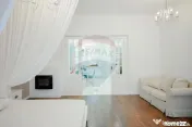 Apartament cu 2 camere de închiriat în zona Ultracentral