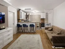 Apartament 3 camere, 2 bai, parcare proprie, zona Mihai