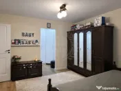 Apartament 3 camere, 2 bai, parcare proprie, zona Mihai 