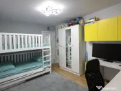 Apartament 3 camere, 2 bai, parcare proprie, zona Mihai 