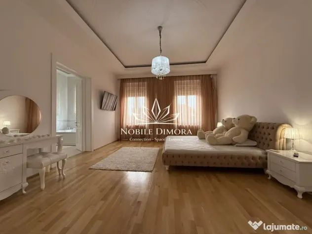 Apartament istoric de lux cu 3 camere de 130mp langa Pref...