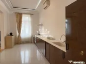 Apartament istoric de lux cu 3 camere de 130mp langa Prefectura - Bastion