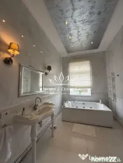 Apartament istoric de lux cu 3 camere de 130mp langa Prefectura - Bastion