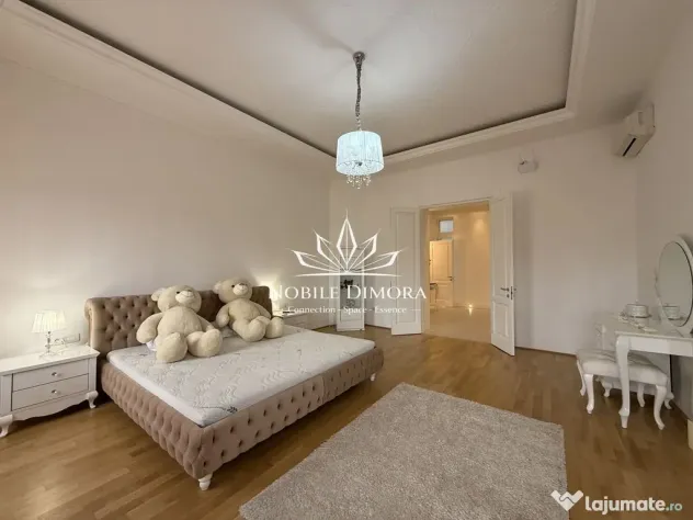 Apartament istoric de lux cu 3 camere de 130mp langa Pref...