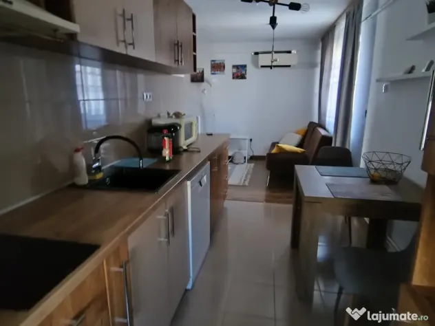 Apartament 3 camere de inchiriat Centru, UMF