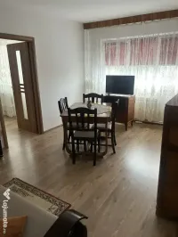 PROPRIETAR vând apartament 2 camere,Bacau 