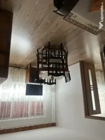 PROPRIETAR vând apartament 2 camere semidecomandat,ultracentral,BACAU