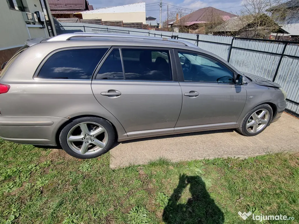 Toyota Avensis Facelift 177 CP - Piele - Istoric curat - Accept test