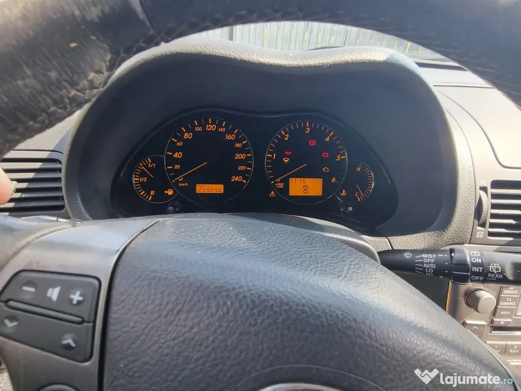 Toyota Avensis Facelift 177 CP - Piele - Istoric curat - Accept test