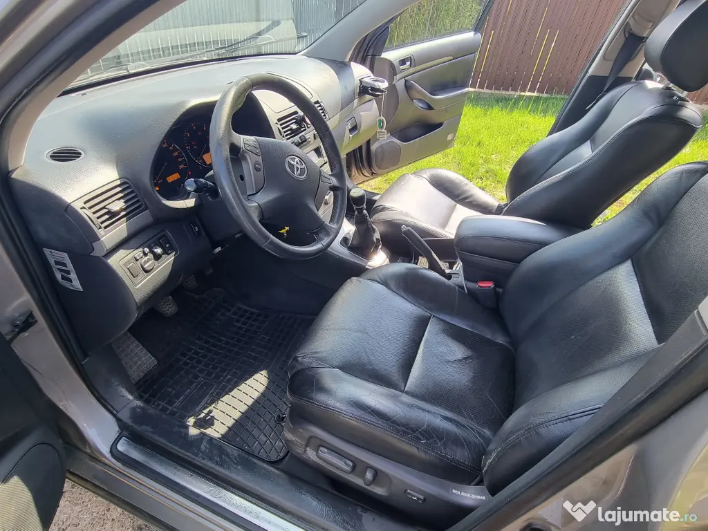 Toyota Avensis Facelift 177 CP - Piele - Istoric curat - Accept test