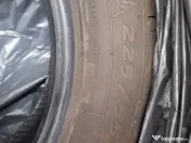 Vând cauciucuri 255/55/17 