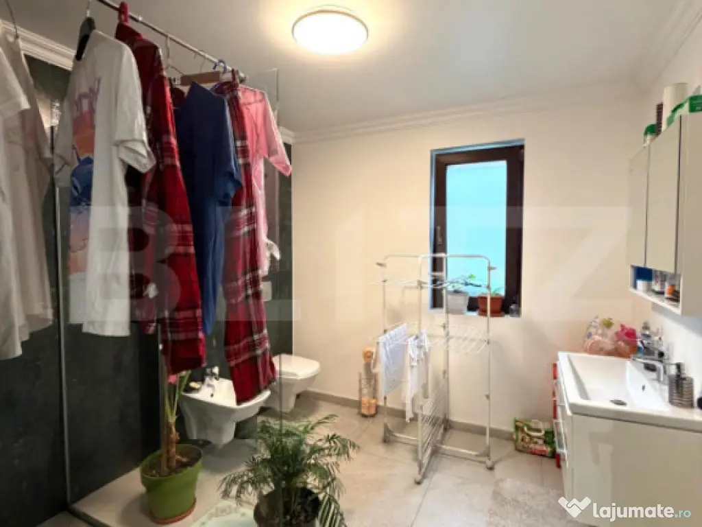 Casa individuala 177 mp, 5 camere, teren 366 mp, zona Parc C