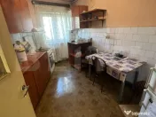 Apartament 4 camere decomandat, etaj intermediar,Primaverii, 