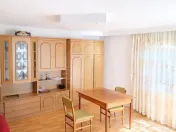 //CASA DE // STREJNIC//