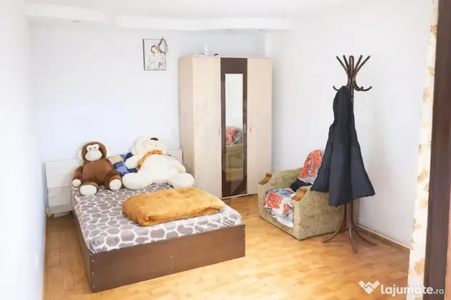 //CASA DE // STREJNIC//