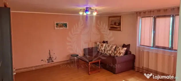 //CASA DE // STREJNIC//