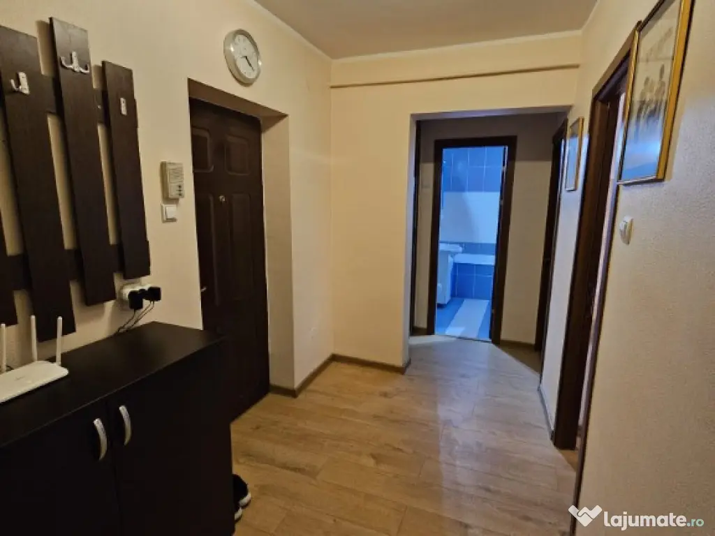 Se inchiriaza apartament 2 camere lux 60 m2 super zona Centrala