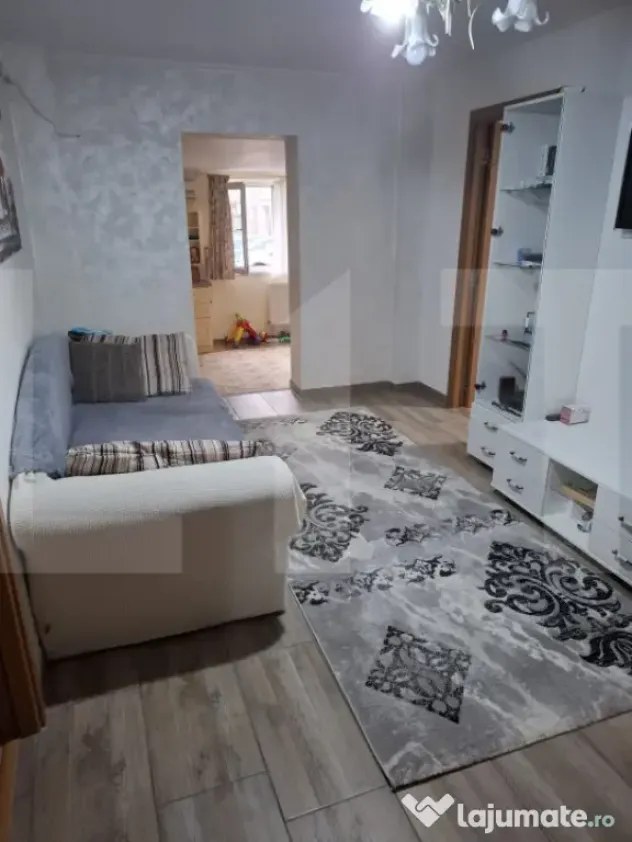 Apartament cu 3 camere | Botosani - zona Centrala