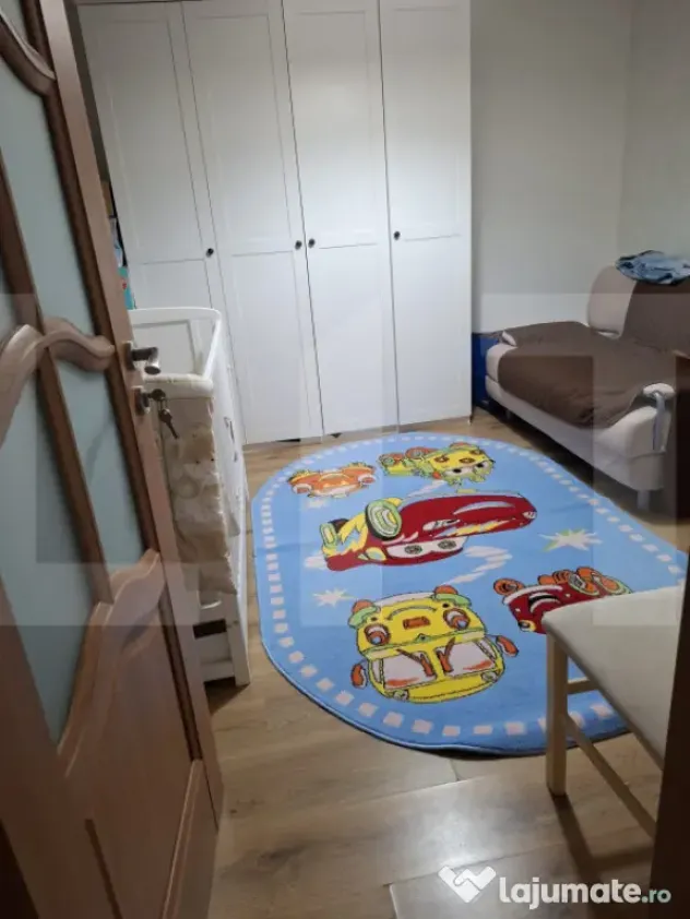 Apartament cu 3 camere | Botosani - zona Centrala