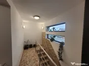 Zona Comuna Berceni casa 4 camere 