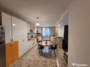 Zona Comuna Berceni casa 4 camere 