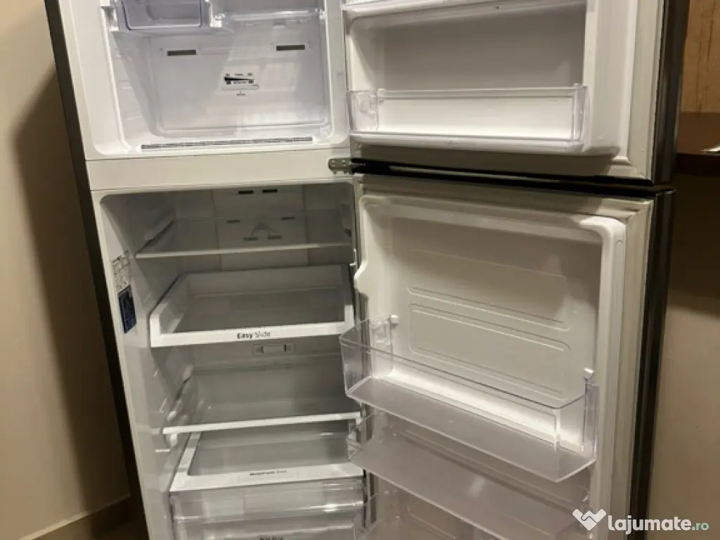 Frigider Samsung