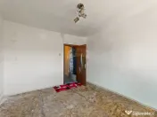 Garsoniera de vânzare zona UTA, etaj 2 