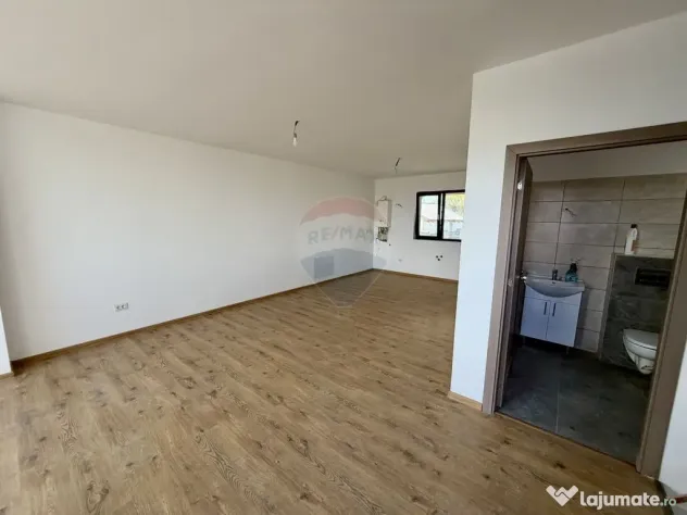 Casă / Vilă Golesti