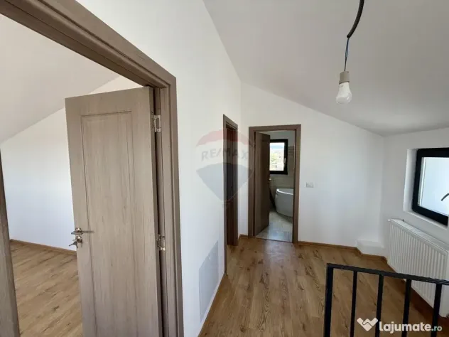 Casă / Vilă Golesti