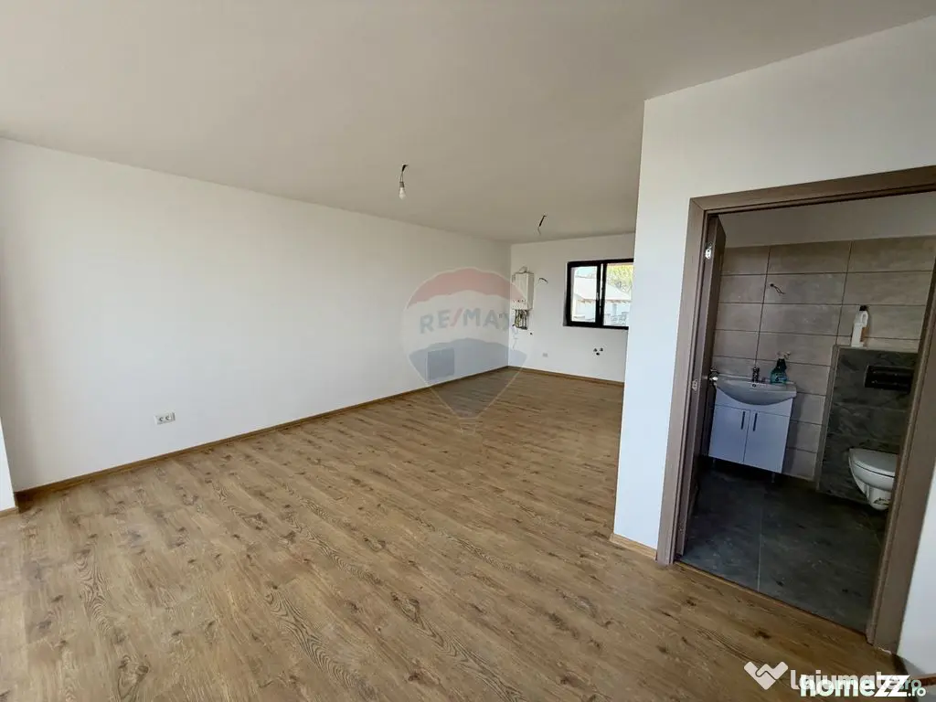 Casă / Vilă Golesti