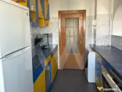 Apartament 4 camere transformat in 3 camere Calea Bucuresti 