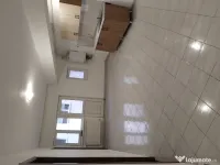 Închiriez  apartament 