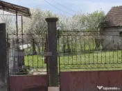 Casa de vanzare cu 2 camere,80 mp,zona sat Ambud comuna Paul 