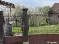 Casa de vanzare cu 2 camere,80 mp,zona sat Ambud comuna Paul