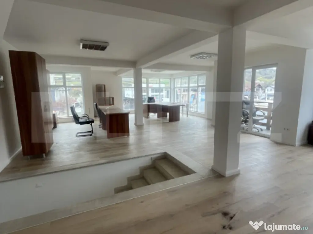 Spațiu comercial de vanzare / birouri de închiriat – Nă