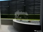 Apartament nou, 3 camere cu loc de parcare si curte situat 