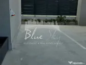 Apartament nou, 3 camere cu loc de parcare si curte situat 