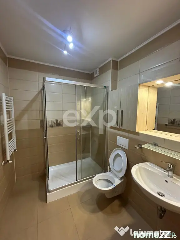 Apartament 2 camere de vânzare – Tractorul, loc parcare 1