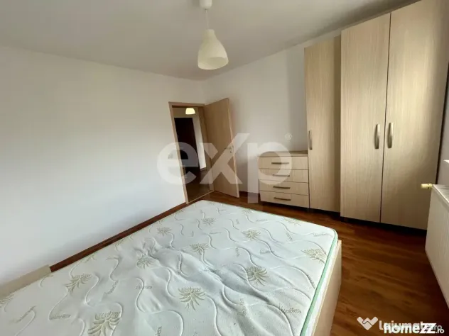 Apartament 2 camere de vânzare – Tractorul, loc parcare 1